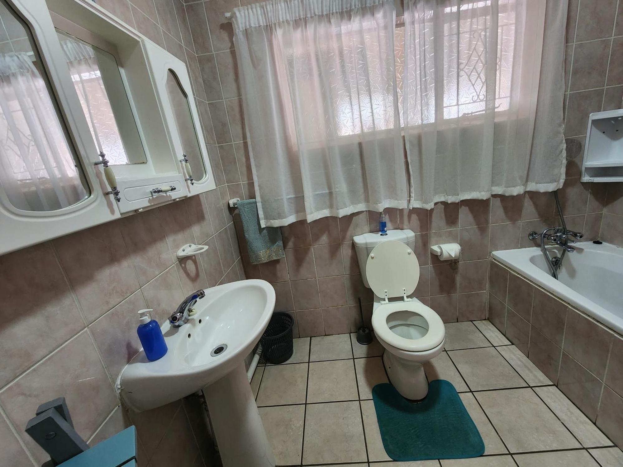 Midway Overnight Rooms Кимбърли Екстериор снимка