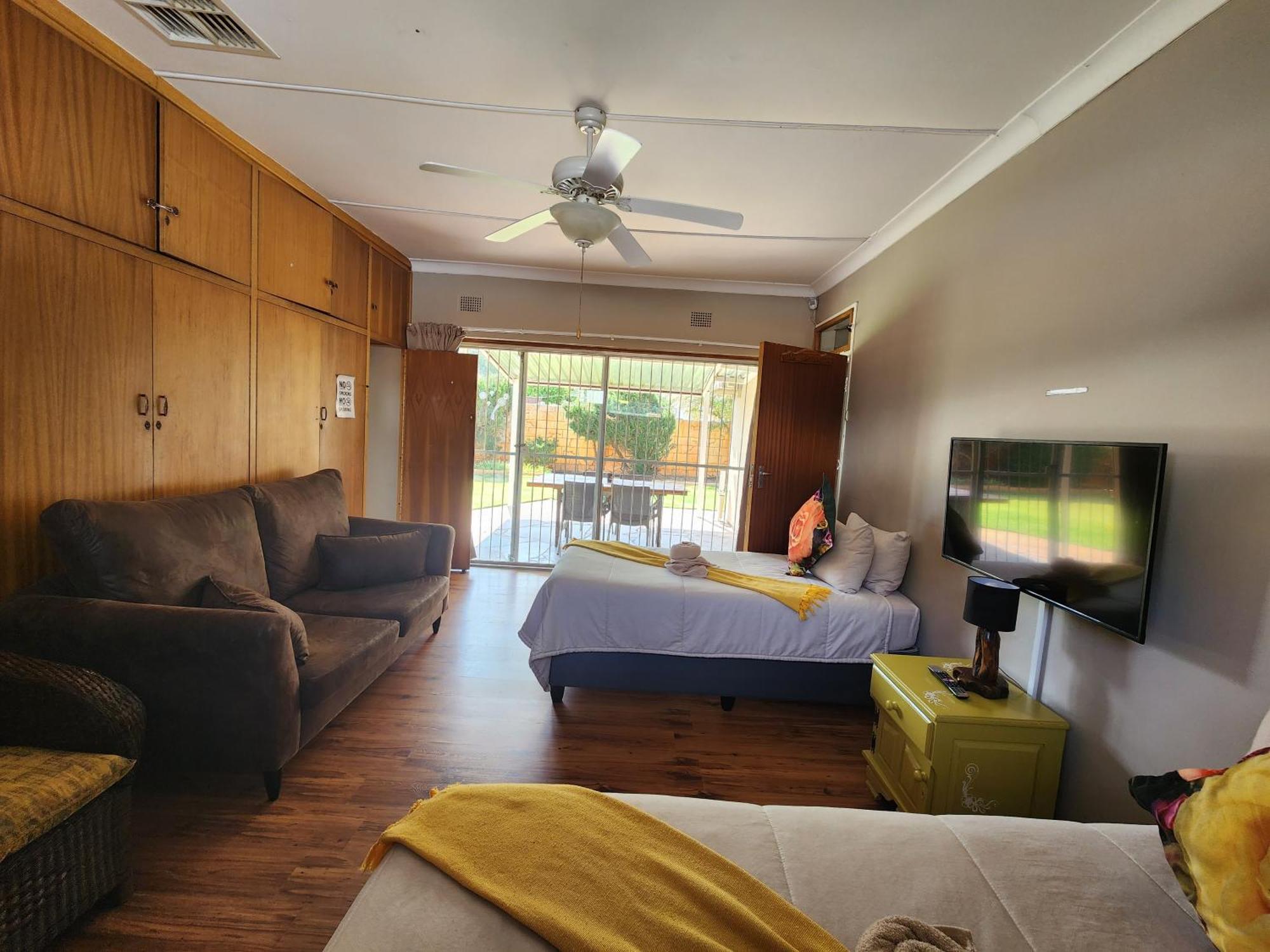 Midway Overnight Rooms Кимбърли Екстериор снимка